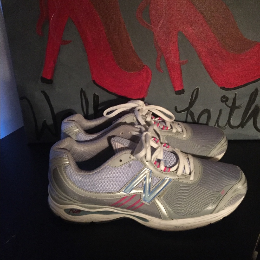 New Balance women’s 9.5